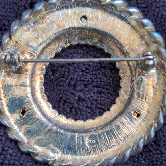 Rope and Bead Brooch - Picture 2 of 3